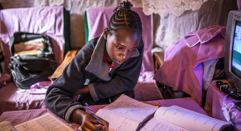 millions-missing-out-on-remote-learning-during-emergencies:-unicef