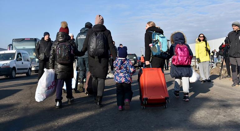 nearly-half-a-million-have-fled-ukraine,-un-refugee-agency-reports