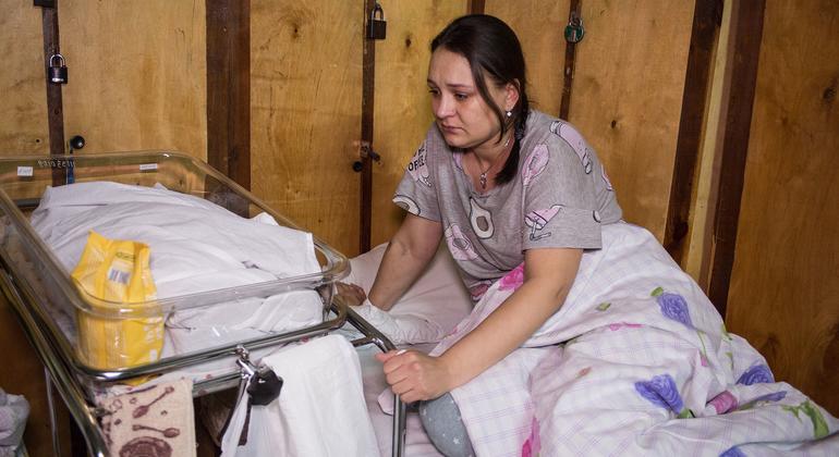 ukraine-health-facilities-‘stretched-to-breaking-point’,-warns-who