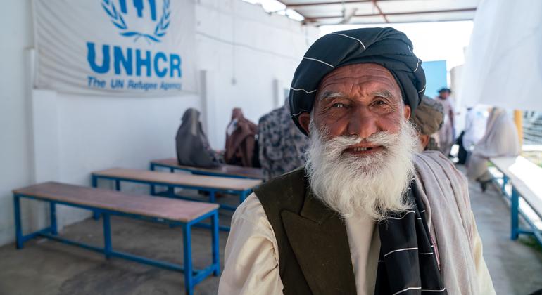 world-must-deliver-support-to-afghans:-un-refugee-chief