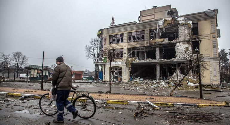 ukraine:-dozens-dead-and-injured-as-un-condemns-‘utterly-deplorable’-shopping-centre-attack