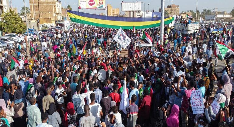 sudan:-un-human-rights-chief-alarmed-over-killing-of-protesters-by-security-forces
