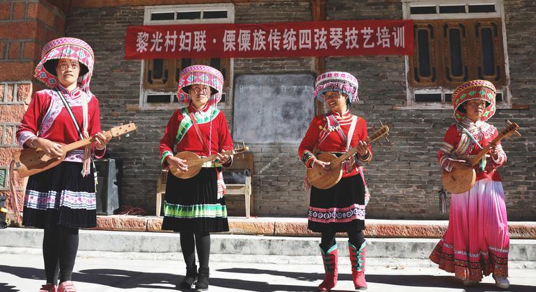 from-the-field:-keeping-china’s-minority-traditions-alive