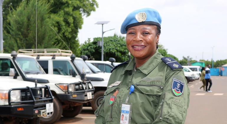 burkinabe-peacekeeper-in-mali-is-un-woman-police-officer-of-the-year