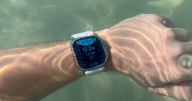 swimmer-discovers-assistivetouch-can-help-navigate-apple-watch-while-underwater