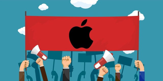 apple-store-staff-prepare-to-strike-for-better-pay,-rosters