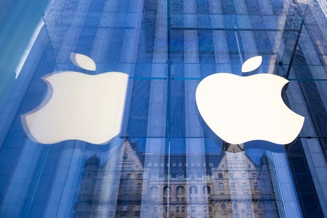 apple-store-staff-petition-to-unionize-a-third-store,-this-time-in-st.-louis