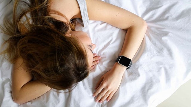 people-aren’t-getting-enough-sleep,-apple-watch-data-shows