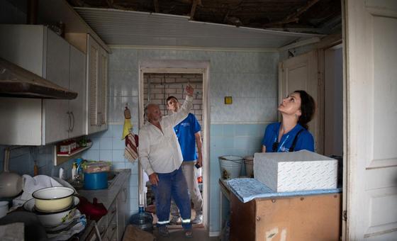 from-the-field:-a-destroyed-ukrainian-village-rebuilds