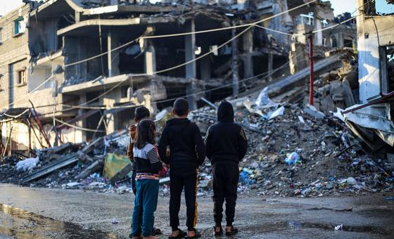 gaza:-nearly-23-million-tonnes-of-debris-‘will-take-years-to-clear’